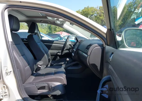 2010 Volkswagen Jetta Limited Edition из США, поврежденный, VIN 3VWRX7AJ0AM119357